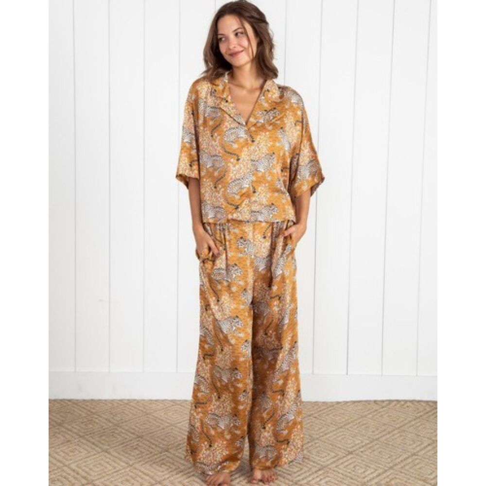 Printfresh Eco Satin Wildest Dreams Set in Bagheera Size Large